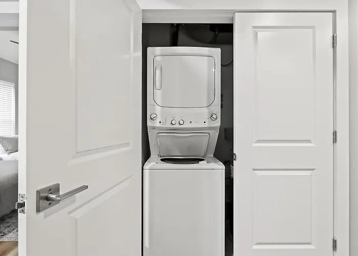 Modern Luxury In Near Downtown & Osu Apartment *