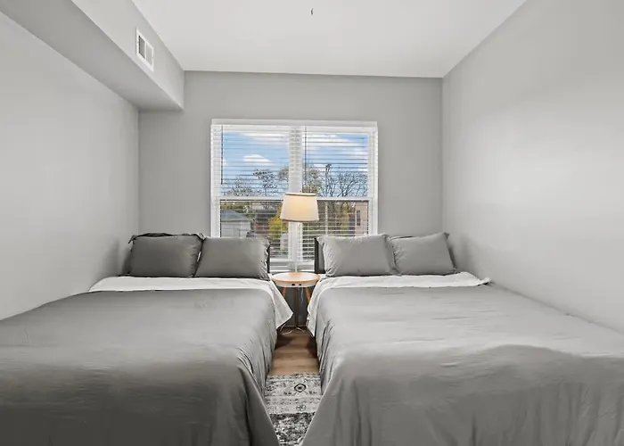 Modern Luxury In Near Downtown & Osu Apartment Columbus